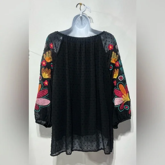 Savanna Jane Black/Multi-color Floral Embroidered Top 3/4 Sleeve Size 3X - Picture 3 of 5